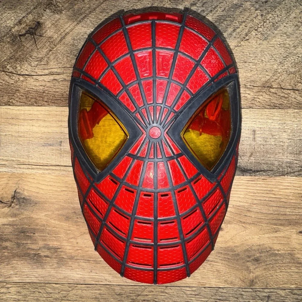 Amazing Spiderman Hasbro Marvel 2012 Lights Talking Mask Only Costume
